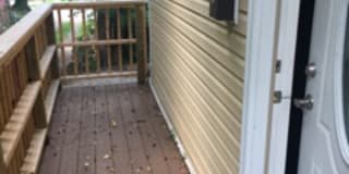 208 1/2 W Washington St - Unit B Gallery 1