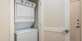 Middle Sound West Apartments Gallery 64