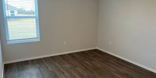 Your Next Home Awaits! | Pre-Leasing a Spacious 4-Bed, 2-Bath Home in Somerset Gallery 11