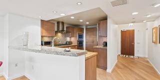13650 Marina Pointe Dr Gallery 5