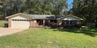 Spacious All-Brick 3 Bedroom 2 Bathroom House at 16 Eastwood Dr in Benton. Gallery 1