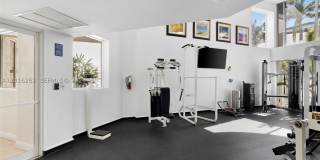 18671 Collins Ave Gallery 47