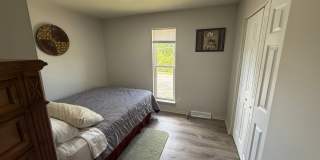 Stonegate Complex -- Fully Furnished and Utilities Included! Gallery 14