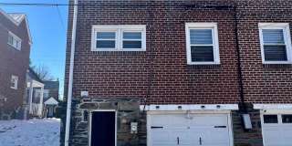 Stunning 3-Bed Twin Home in Lansdowne! Available May 1st! Gallery 5