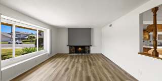Spacious Home on Corner Lot! Gallery 5