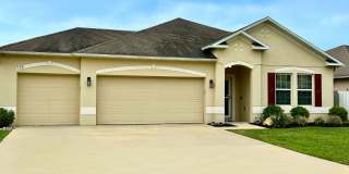 5 bedroom home with fenced in yard!!! Gallery 1