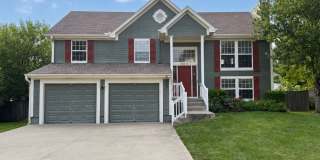 Newer 2005-Built 4 Bed Home | Nearly 2,000 Sq Ft | Easy Commute to KC Gallery 1