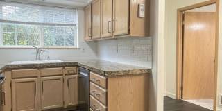 3 bed 1.5 bath townhome in the prime location of Bothell!! Gallery 12