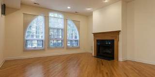1527 N Hudson Ave Gallery 2