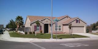 Large Corner Lot Home with Landscaping included! Gallery 1