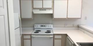 1 Bedroom Unfurnished Condo in Fairways Gallery 1