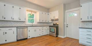 Spacious 4 Bedroom / 2 Bath Single-Family Home – Prime Location Near Downtown GR Gallery 1