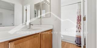 Spacious Home with Fenced Yard and Washer/Dryer Spacious Home with Fenced Yard and Washer/Dryer Gallery 13