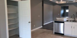 BEAUTIFUL BENTONVILLE HOME - LARGE FENCED IN YARD - GREAT LOCATION Gallery 8