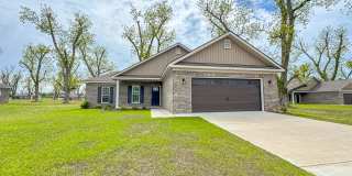 211 Silverthorn Dr Gallery 1