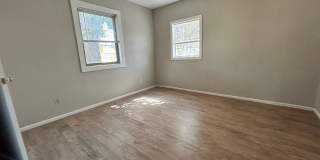 2Bed/1Bath Available Gallery 10