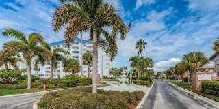 2 CAUSEWAY Boulevard Gallery 8