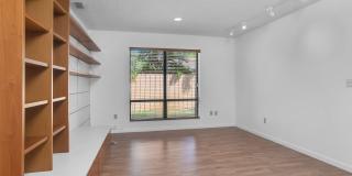 Beautiful home in quiet neighborhood Gallery 10