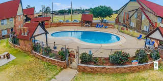 3907 Englewood Circle Gallery 23