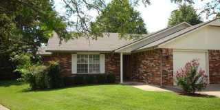 3328 Poplar Drive Gallery 1