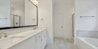 Beautiful 4 bedroom home Gallery 1