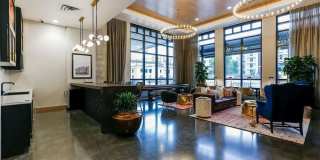 FURNISHED STUDIO IN THE HEART OF THE NORTH LOOP - UTILITIES INCLUDED! Gallery 14