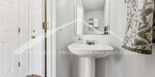 Spacious Home with Fenced Yard and Washer/Dryer Spacious Home with Fenced Yard and Washer/Dryer Gallery 8