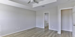 233 N WILLOW WAY Gallery 12
