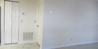 2br/2ba Duplex with Lakeview Gallery 12