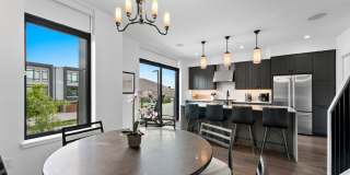 Luxury 3 Story Condo in Exclusive Titletown District Gallery 33