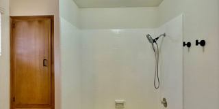 Remodeled 3-BR Home in Bloomington Gallery 17