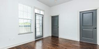 1810 Belcourt Gallery 30