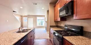 Modern 3 Bed/2.5 Bath with Double Car Garage Townhome in Sandy, OR! Gallery 11