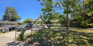Cute 2bd/1ba Sacramento Duplex With 1-Car Garage Gallery 1