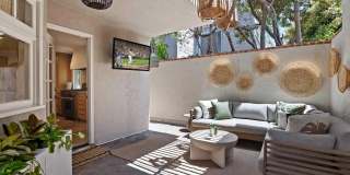 335 Gravilla Street Gallery 21