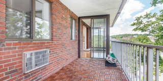 Large 1 bed in Brookline Gallery 4