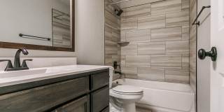 3bed/2bath Home Available in the Heart of Newcastle! Gallery 24