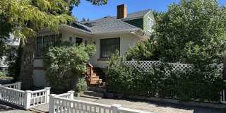 Large Craftsman Style Home Gallery 1