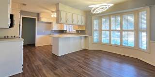 FOR LEASE - Spacious  3/2/2 IN RAINTREE Gallery 6