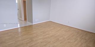 320 NE 12th Ave Gallery 18