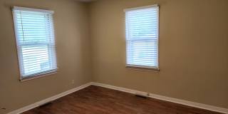 Bungalow Style w/  " Lots of New " Gallery 16