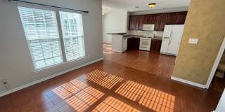 Charming 3BR Townhome in Sought-After Harrisburg Town Center Gallery 10