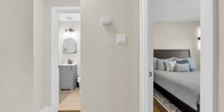 Fully Furnished Sunnyside Townhome | All-Inclusive | Flexible Stays Gallery 21
