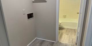 Cozy Duplex Unit Available NOW! Gallery 12