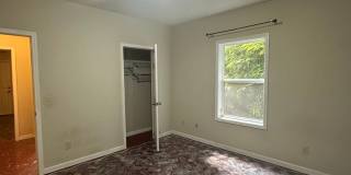Large 4 Bedroom, 3 bathroom house near Downtown Gallery 32