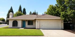 Remodeled 3 Bedroom Home in Roseville for Rent Gallery 1