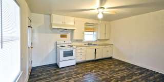 303 E Faust Gallery 15