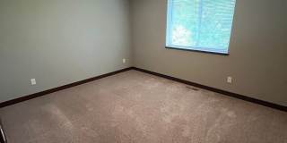 3302 White Oak Ln Gallery 5