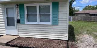 1306 East Michigan Avenue - 1/2 Gallery 1