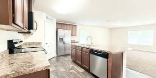 Spacious 4BR Home with Large Fenced Yard & Community Pool Gallery 21